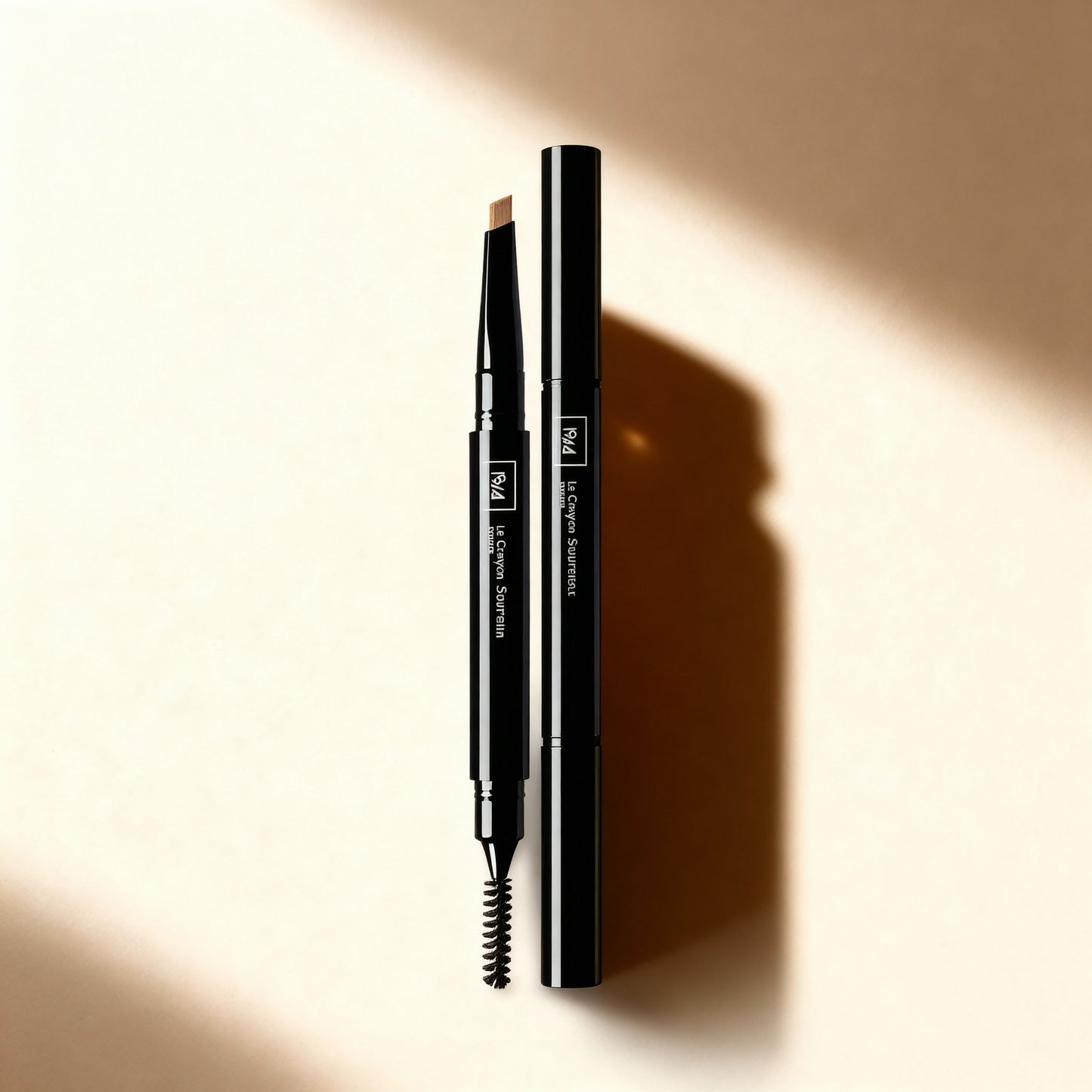 Le crayon sourcils - 1944 Paris